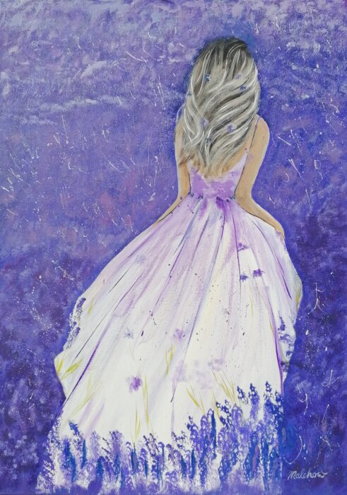 Frau im Lavendelfeld